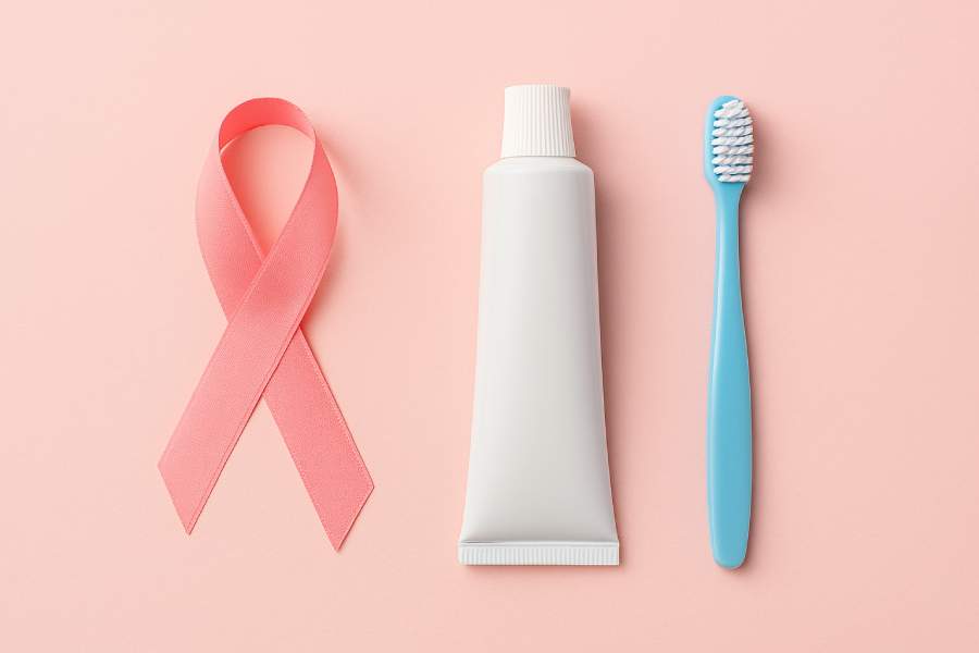 علت اصلی سرطان سینه در زنان مسواک نزدن آقایان است!