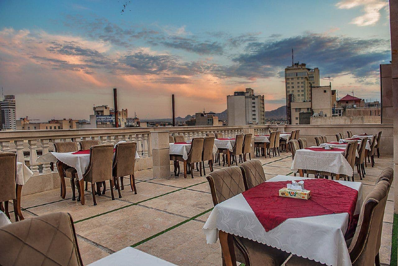 هتل اطلس مشهد؛ اقامتی ایدهآل برای سفرهای خانوادگی و زائران هتل اطلس مشهد علی بابا