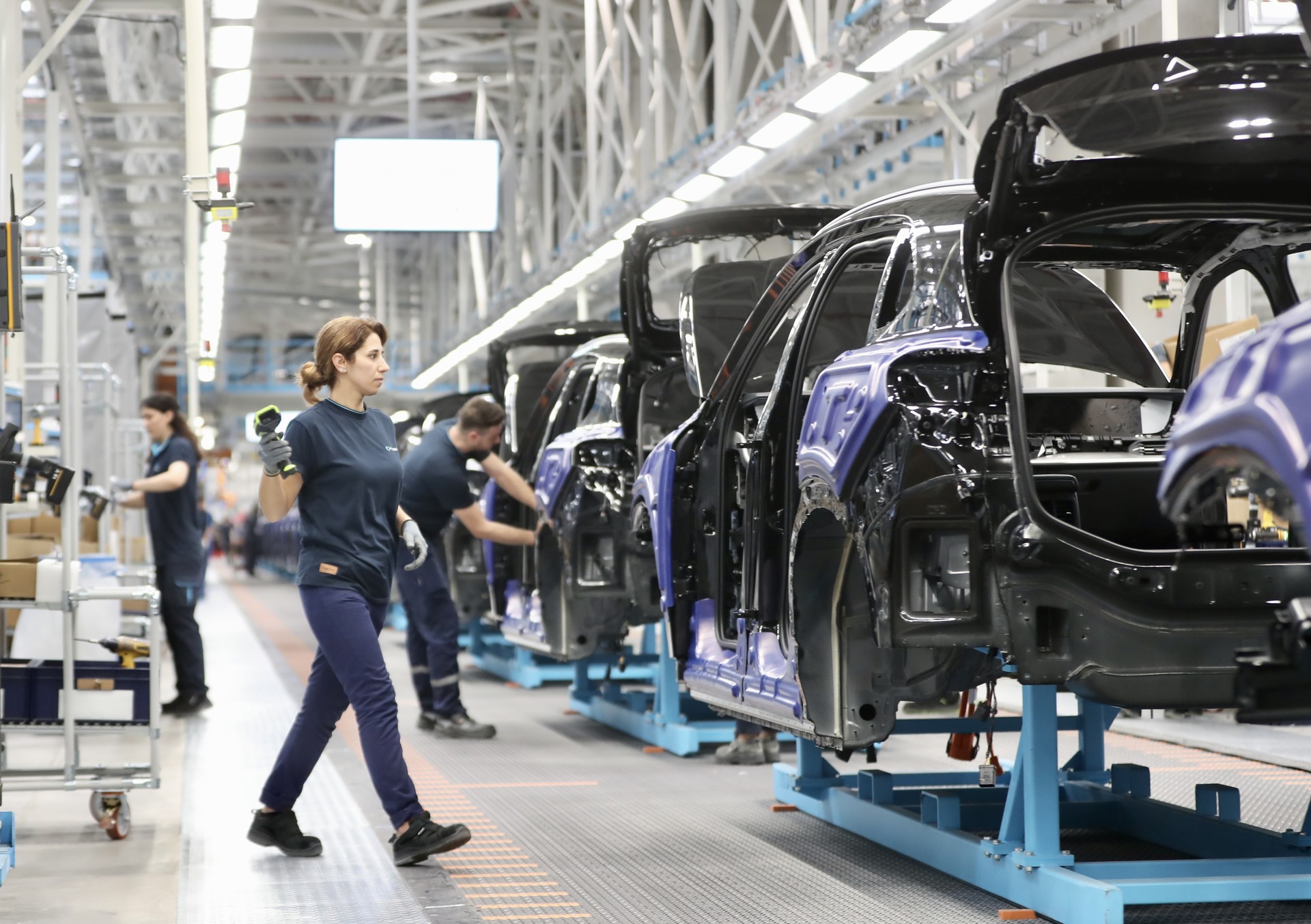 ترکیه،کابوس جدید خودروسازی اروپا Automotive production in Türkiye falls by nearly 27% in August - Türkiye Today