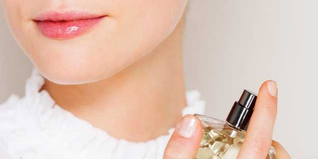 اسپری عطر و ادکلن