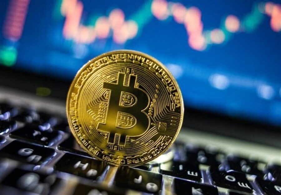 سقوط آزاد بیت‌کوین به زیر ۷۰ هزار دلار/ موج نزولی ادامه دارد؟