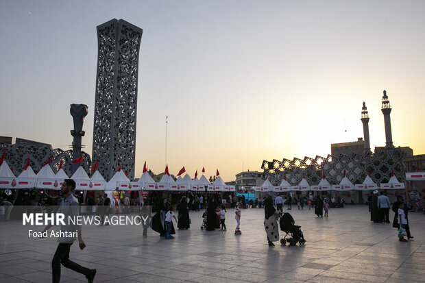 پیچیدن «عطر سیب» در میدان امام حسین(ع)/ آغاز خدمت‌رسانی به هیئات تهران