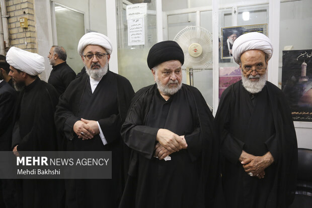 آیین بزرگداشت رهبر شهید از سوی مرجعیت عالی عراق در قم برگزار شد