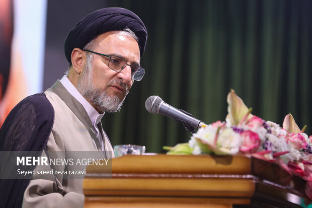 خاموشی: مقاومت امروز ایرانیان ریشه در مکتب اهل بیت دارد