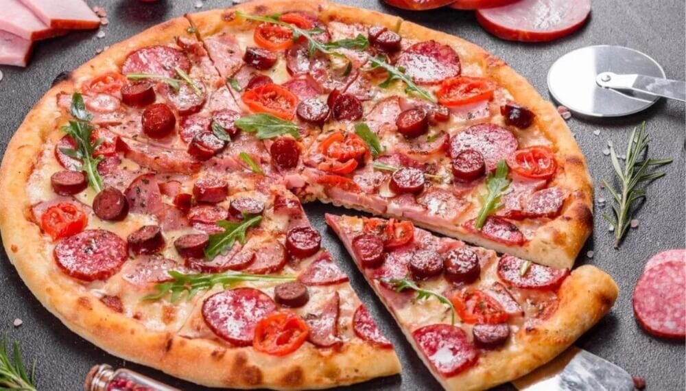 ملکه کالباس‌ها را بشناسید | طرز تهیه ۹ غذای خوشمزه با سوسیس پنیری محبوب