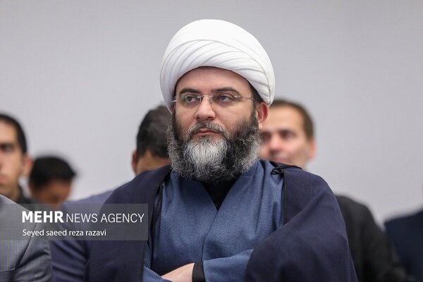 انتقاد تند حجت‌الاسلام قمی از معاون سابق وزیر ارشاد