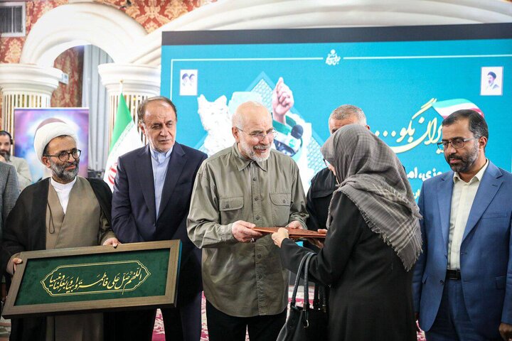 مراسم بزرگداشت روز خبرنگار با حضور قالیباف برگزار شد
