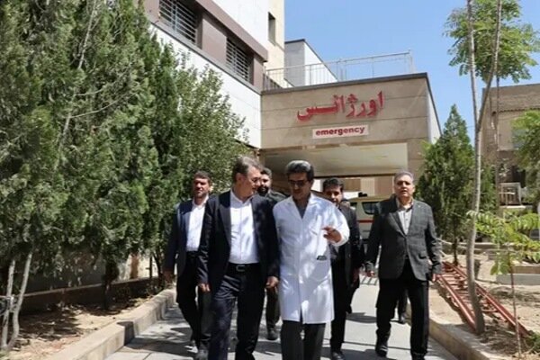 تاکید ناصحی بر پوشش بیمه ای داروهای مورد نیاز بیماران