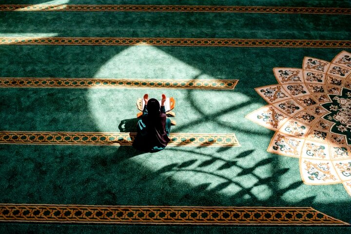 دین در عصر جواب‌های ۳۰ ثانیه‌ای؛ آیا باید معارف دینی کوتاه شود؟