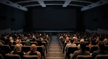 فروش هفتگی سینماها به ۵۳ میلیارد تومان رسید؛ «زنده‌شور» در صدر ماند/ «خط نجات» ساخته وحید موسائیان فقط ۲ بلیت فروخت